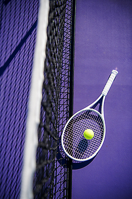 포토 JPG 주간 사람없음 야외 하이앵글 테니스 테니스라켓 테니스용품 네트 테니스장 소프트포커스 테니스공 오브젝트 국내포토 자연요소 스포츠용품 스포츠 뷰포인트 공 스포츠시설 촬영기법 구기 라켓 파일형식