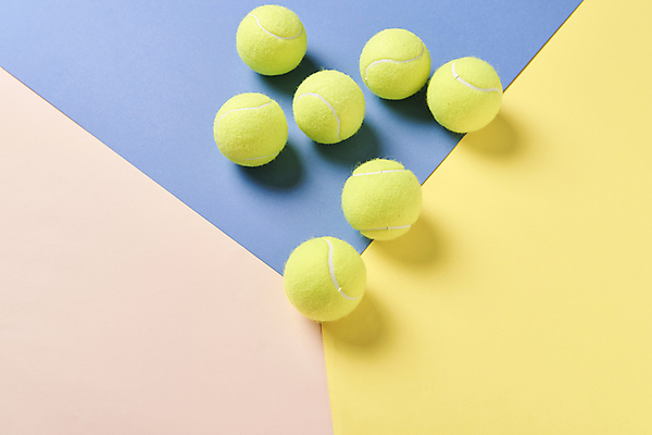 포토 JPG 스튜디오촬영 실내 사람없음 하이앵글 여러개 테니스 테니스용품 테니스공 오브젝트 파란배경 노란배경 분홍색배경 국내포토 스포츠용품 뷰포인트 분홍색 다수 백그라운드 공 내부 파란색 노란색 구기 파일형식