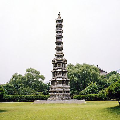 포토 JPG 주간 나무 한국문화 한국전통 하늘 서울 풍경 사람없음 야외 문화재 국보 경천사10층석탑 국내포토 자연요소 식물 동양문화 전통 한국 석탑 파일형식