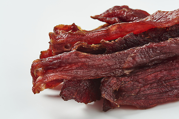 포토 JPG 스튜디오촬영 실내 근접촬영 사람없음 소고기 가공식품 안주 흰배경 마른안주 육포 국내포토 뷰포인트 백그라운드 육류 내부 흰색 파일형식