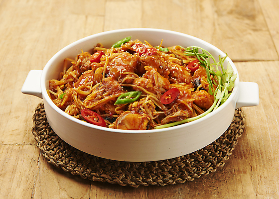 포토 JPG 스튜디오촬영 고추 사람없음 냄비 매움 냄비받침 미나리 아귀찜 일품요리 나무배경 국내포토 음식 백그라운드 채소 실내 맛 솥 받침대 찜 파일형식