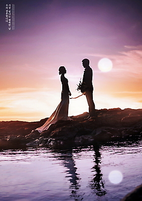 전신 PSD 구름 편집이미지 여자 남자 실루엣 바다 웨딩드레스 결혼 하늘 정장 턱시도 20대 성인 두명 30대 태양 마주보기 노을 보라색 한국인 바위 신랑신부 성인만 이미지편집 자연요소 드레스 옷 신부_웨딩 컬러 신랑 모션 촬영기법 사람 동양인 이벤트 청년 장년 돌_바위 파일형식