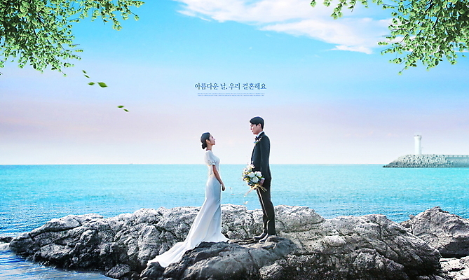 전신 PSD 구름 편집이미지 여자 남자 바다 부케 웨딩드레스 하늘색 결혼 나뭇잎 등대 정장 턱시도 20대 성인 두명 30대 마주보기 한국인 돌_바위 나뭇가지 신랑신부 성인만 이미지편집 자연요소 나무 드레스 옷 신부_웨딩 꽃다발 신랑 잎 모션 사람 동양인 이벤트 청년 장년 파란색 파일형식