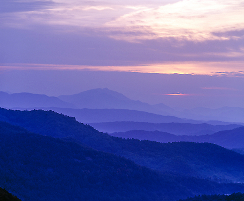 포토 JPG 주간 구름 자연 하늘 산 한국 풍경 사람없음 야외 산등성이 국내여행 국내포토 자연요소 아시아 여행 생태계 파일형식
