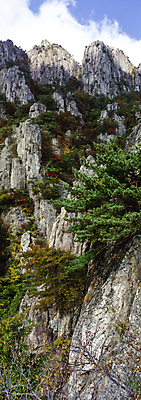 포토 JPG 주간 구름 자연 하늘 산 풍경 사람없음 야외 암벽 기암괴석 기암절벽 국내포토 자연요소 절벽 바위_돌 생태계 파일형식