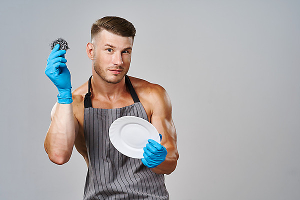 포토 JPG 해외이미지 백인 접시 남자 가사 회색배경 한명 들기 상반신 성인 앞치마 청소 근육질 고무장갑 철수세미 성인남자한명만 해외포토 서양인 1 식기 장갑 백그라운드 모션 근육 사람 회색 몸매 고무 수세미 남자한명만 성인남자만 파일형식 이미지허브