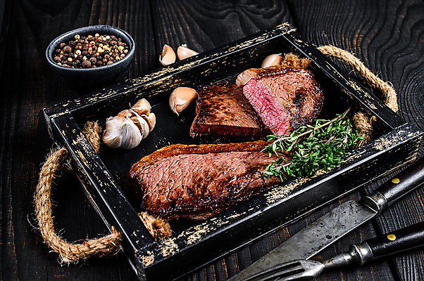 포토 JPG 해외이미지 포크 실내 마늘 스테이크 비프스테이크 사람없음 소고기 나이프 허브 나무쟁반 통후추 나무배경 해외포토 식물 식기 백그라운드 채소 쟁반 서양음식 육류 내부 목재 칼 후추 파일형식 이미지허브