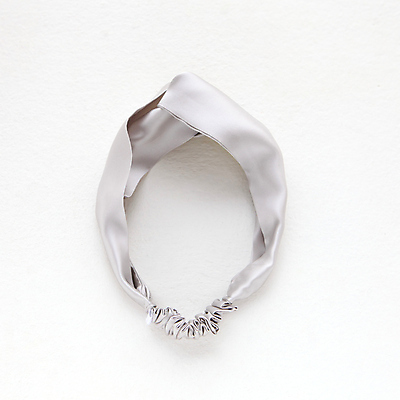 포토 JPG 해외이미지 직업 외관 장신구 사람없음 세트 컬러풀 뷰티 유행 장비 흰색 공구 붓 머리빗 악단 그룹 고급 은색 실크 미용사 이발 자르기 클립 광택 몸단장 고립 스타일리스트 스타일링 이발사 스타일 해외포토 음악 컬러 컨셉 모션 도구 직물 미용용품 파일형식 이미지허브