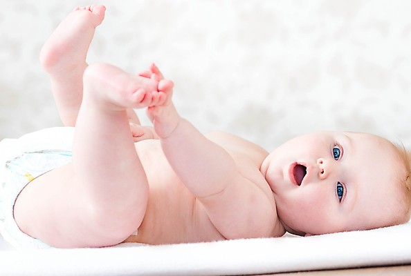 포토 JPG 해외이미지 백인 남자 감정 한명 웃음 사람 근접촬영 눕기 기쁨 아기 남자아기한명만 해외포토 서양인 1 뷰포인트 모션 표정 남자한명만 남자아기만 파일형식 이미지허브