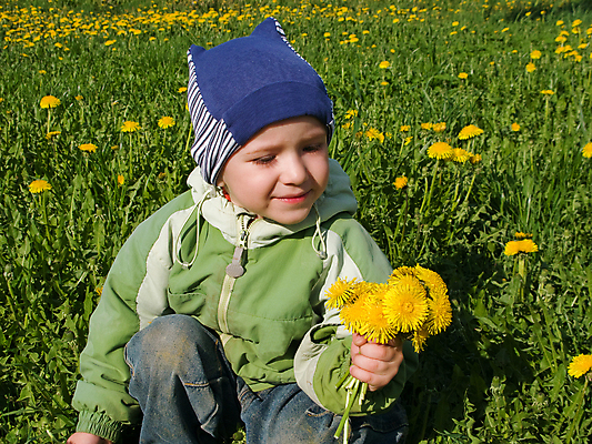 포토 JPG 해외이미지 백인 1 커플 옷 여자 꽃 딸 행복 얼굴 어린이 2 장난 가족 자연 엄마 휴식 주택 함께함 사랑 한명 미소 사람 소녀 소년 성인 야외 초록색 여름 파란색 뷰티 봄 기쁨 자녀 아기 싱글 해외포토 서양인 식물 계절 남자 감정 컬러 컨셉 관계 표정 건물 신체부위 생태계 파일형식 이미지허브
