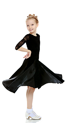 포토 JPG 해외이미지 전신 백인 응시 여자 어린이 허리손 포즈 실내 한명 옆모습 흰배경 발레리나 발레복 발레옷 소녀한명만 해외포토 서양인 1 시선 옷 뷰포인트 백그라운드 사람 내부 흰색 발레 여자한명만 소녀만 파일형식 이미지허브