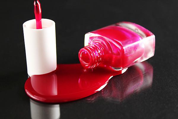 포토 JPG 해외이미지 여자 백그라운드 손가락 유리 사람없음 빨간색 빛 뷰티 유행 쌓기 상점 보라색 페인트 화장품 흐름 흰색 못 오픈 화려 액체 붓기 고급 우아함 떨어짐 컨테이너 손톱관리 손톱 매니큐어 광택 쏟아짐 고립 니스 돌봄 스타일 해외포토 손 산업 컬러 컨셉 모션 재질 사람 공구 네일아트 파일형식 이미지허브