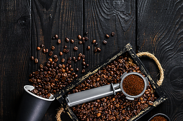 포토 JPG 해외이미지 실내 사람없음 하이앵글 원두 종이컵 나무상자 쏟아짐 커피가루 포타필터 나무배경 해외포토 커피 뷰포인트 백그라운드 모션 내부 컵 상자 일회용 가루 커피용품 파일형식 이미지허브