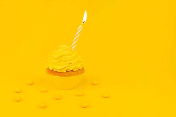 포토 JPG 해외이미지 전통 배너 기념일 포스터 음식 백그라운드 컨셉 다이어트 디저트 기념 흑백 사탕 사람없음 노란색 파티 과자 케이크 얼음 희망 축하 대접 생일 닫기 달콤 설탕 컵케이크 굽기 먹기 크림 칼로리 버터 고립 반투명 해로움 프로스팅 맛있는 버터크림 해외포토 자연요소 감정 컬러 모션 촬영기법 건강 이벤트 맛 구이 제빵 파일형식 이미지허브