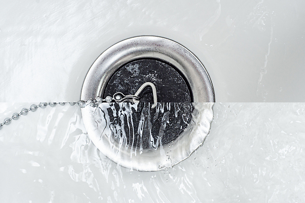 포토 JPG 해외이미지 사람없음 물 빛 검은색 욕실 얼룩 닫기 플러그 전기에너지 홍수 치수 고무 해외포토 자연요소 컬러 모션 에너지 자연재해 파일형식 이미지허브