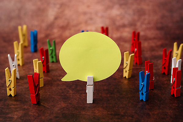 포토 JPG 해외이미지 종이 백그라운드 말풍선 아이디어 집게 사람없음 노란색 카피스페이스 해외포토 컬러 컨셉 공백 파일형식 이미지허브