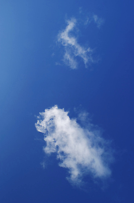 포토 JPG 해외이미지 종교 하늘색 백그라운드 패턴 자연 하늘 날씨 사람없음 야외 세로 파란색 햇빛 뷰티 평화 우주 맑음 침묵 낭만 자유 흰색 분위기 장면 천국 솜털 기본 오존 완전 부족함 해외포토 컬러 컨셉 무늬 태양 소리 생태계 파일형식 이미지허브