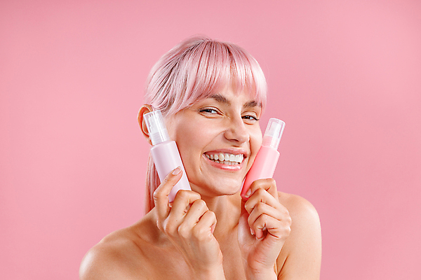 포토 JPG 해외이미지 1 응시 여자 행복 얼굴 분홍색 백그라운드 2 신체 자연 건강 사랑 한명 미소 치료 가로 뷰티 스파 화장품 흰색 신선 잡기 상품 컨테이너 피부 크림 순수 피부관리 흥분 부드러움 고립 완벽 해외포토 시선 감정 산업 컬러 컨셉 의학 모션 표정 사람 신체부위 감각 생태계 파일형식 이미지허브