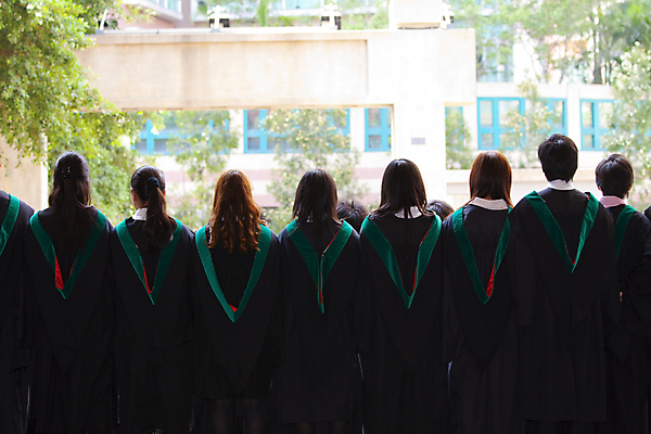 포토 JPG 해외이미지 모자 학생 여자 교육 졸업 교실 학교 성공 기념 졸업생 사람 동양인 여러명 성인 초록색 친구 청춘 검은색 중국 듣기 축하 가운 그룹 군중 졸업장 대학교 정사각형 홍콩 골 캡모자 해외포토 도형 모자_잡화 잡화 옷 아시아 컬러 다수 컨셉 관계 모션 인종 파일형식 이미지허브