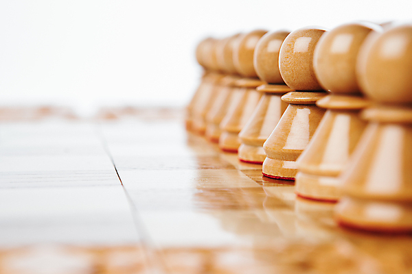 포토 JPG 해외이미지 직업 조각 생각 비즈니스 놀이 성공 서기 취미 사람없음 목재 세트 숫자 도전 게임 흰색 우승 그룹 체스말 체스 계획 대표 스마트 오브젝트 싸움 체스판 장군 니스 토너먼트 필승 카피스페이스 해외포토 나무 문자 컬러 컨셉 재료 모션 공백 최고 말_게임 파일형식 이미지허브