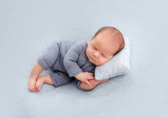 포토 JPG 해외이미지 남자 베개 한명 사람 귀여움 아기 신생아 잠 니트 남자아기한명만 안락 해외포토 1 컨셉 상의 침구 남자한명만 남자아기만 파일형식 이미지허브