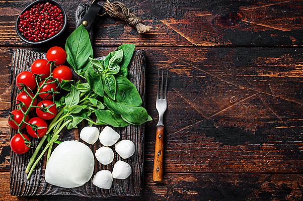 포토 JPG 해외이미지 전통 접시 음식 백그라운드 잎 다이어트 토마토 채소 재료 공 탁자 치즈 건강 요리 사람없음 목재 빨간색 초록색 검은색 식사 저녁식사 이탈리아 샐러드 우유 흰색 시골 신선 체리 지중해 먹기 허브 유기농 날것 후추 바질 점심식사 모짜렐라치즈 미니 채식주의자 카프레제 카피스페이스 해외포토 나무 식물 식기 웰빙 유럽 바다 컬러 가구 과일 모션 유제품 공백 향신료 채식 파일형식 이미지허브
