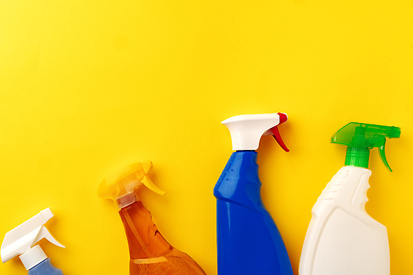 포토 JPG 해외이미지 실내 사람없음 청소도구 세제 오브젝트 일렬 스프레이 분무기 노란배경 해외포토 백그라운드 내부 노란색 도구 청소 파일형식 이미지허브