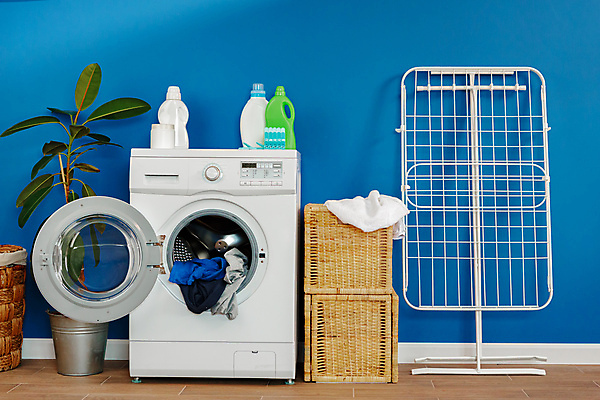 포토 JPG 해외이미지 화분 실내 사람없음 드럼세탁기 빨래건조대 빨래바구니 해외포토 내부 바구니 빨래 세탁기 빨래대 파일형식 이미지허브
