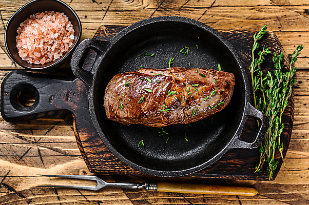 포토 JPG 해외이미지 실내 사람없음 하이앵글 양고기 나무도마 백리향 양고기구이 나무배경 핑크솔트 해외포토 뷰포인트 백그라운드 도마 육류 내부 목재 구이 소금 파일형식 이미지허브