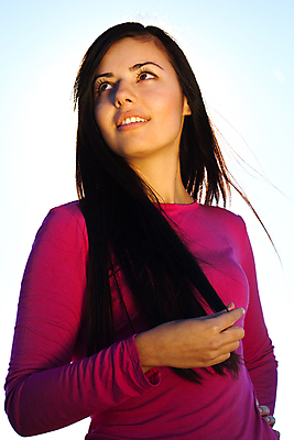 포토 JPG 해외이미지 백인 구름 학생 라이프스타일 여자 교육 꽃 행복 얼굴 밭 자연 하늘 한명 미소 사람 앉기 소녀 초원 성인 야외 초록색 파란색 노트북 컴퓨터 햇빛 태양 뷰티 기쁨 자유 만족 싱글 스파이크 단절 캐모마일 해외포토 자연요소 서양인 식물 1 감정 어린이 컬러 컨셉 농업 모션 표정 생활 신체부위 전자제품 허브 생태계 파일형식 이미지허브