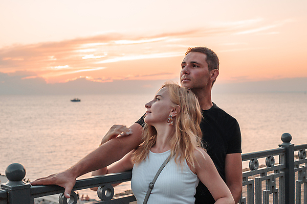 포토 JPG 해외이미지 백인 라이프스타일 커플 공원 여자 남자 행복 가족 관계 청소년 자연 성공 휴가 휴식 함께함 사랑 야외 두명 여름 친구 일몰 우정 추위 관찰 세대 평등 해외포토 서양인 계절 공공시설 감정 컨셉 모션 사람 생활 노을 생태계 파일형식 이미지허브