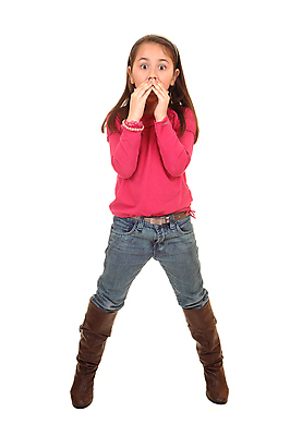 포토 JPG 해외이미지 손 응시 여자 감정 얼굴 어린이 백그라운드 갈색머리 부츠 한명 서기 파란색 뷰티 놀람 기쁨 흰색 청바지 표현 잡기 입 6 싱글 고립 해외포토 1 헤어스타일 시선 컬러 신발 바지 모션 표정 사람 신체부위 숫자 파일형식 이미지허브