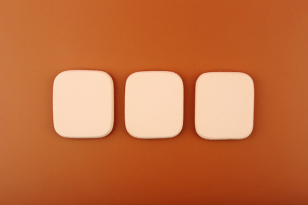 포토 JPG 해외이미지 스튜디오촬영 직업 라이프스타일 얼굴 백그라운드 사람없음 치료 가로 뷰티 갈색 유행 어둠 화장품 장비 도구 공구 화려 액체 그룹 붓기 피부 오브젝트 심플 퍼프 스킨케어 스펀지 고립 스타일 플랫레이 갈색배경 미니멀 해외포토 컬러 컨셉 의학 모션 실내 생활 신체부위 플랫 파일형식 이미지허브