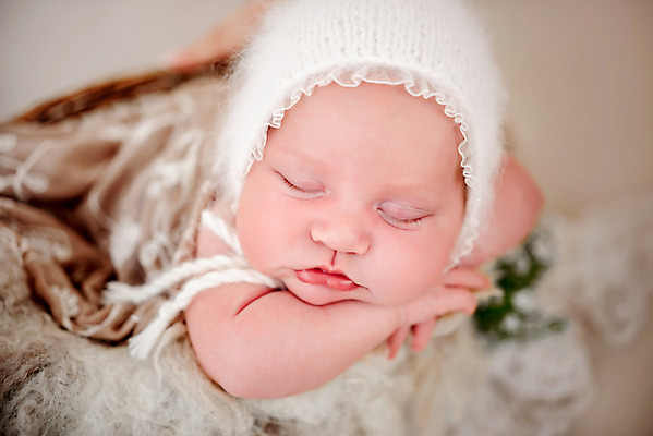 포토 JPG 해외이미지 백인 여자 사랑 한명 사람 아기 신생아 잠 여자아기한명만 해외포토 서양인 1 감정 여자한명만 여자아기만 파일형식 이미지허브