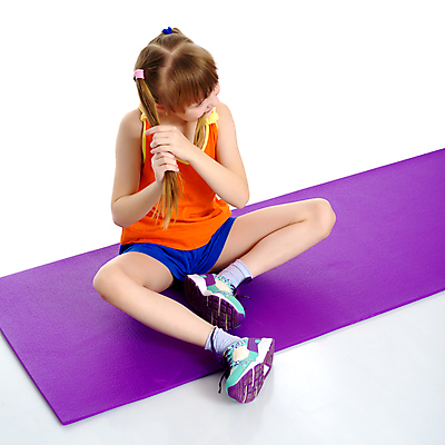 포토 JPG 해외이미지 백인 모델 1 라이프스타일 헤어스타일 손 드레스 여자 딸 행복 얼굴 어린이 백그라운드 한명 사람 금발 뷰티 유행 귀여움 기쁨 흰색 표현 머리빗 달콤 작음 미용사 고립 스타일 해외포토 서양인 직업 옷 감정 컬러 컨셉 가족 생활 신체부위 미용용품 맛 크기 파일형식 이미지허브