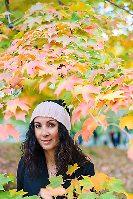 포토 JPG 해외이미지 나무 1 커플 계절 공원 여자 행복 40대 포즈 잎 자연 사람 성인 사람없음 야외 초록색 뷰티 노란색 유행 가을 유대인 해외포토 식물 공공시설 감정 컬러 중년 관계 생태계 파일형식 이미지허브