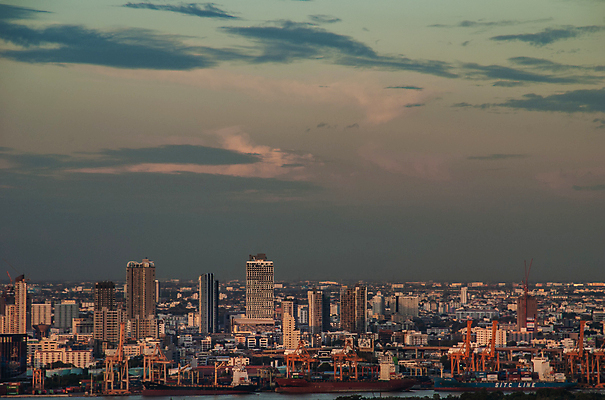 포토 JPG 해외이미지 구름 태국 하늘 사람없음 야외 도시풍경 일몰 도시 야간 방콕 전경 해외포토 자연요소 아시아 풍경 노을 파일형식 탑뷰 이미지허브