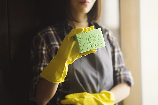 포토 JPG 해외이미지 백인 손 여자 장갑 셔츠 가사 가정 주택 한명 사람 노란색 장비 젖음 흰색 잡기 얼룩 보호 위생 빨래 청소 세제 직원 서비스 먼지 분무기 광택 닦기 고무 청소부 편리함 스펀지 돌봄 라텍스 소독 위생관리 특별함 화학물질 스타일 해외포토 서양인 직업 1 잡화 컬러 컨셉 상의 모션 관리 건물 신체부위 화학 파일형식 이미지허브
