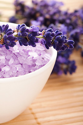 포토 JPG 해외이미지 식물 꽃 꽃다발 백그라운드 신체 자연 휴식 사람없음 치료 컬러풀 뷰티 약 보라색 스파 목욕 화장품 흰색 다발 허브 싱글 유기농 소금 아로마테라피 라벤더 고립 돌봄 해외포토 웰빙 컬러 컨셉 의학 모션 청결 생태계 테라피 파일형식 이미지허브