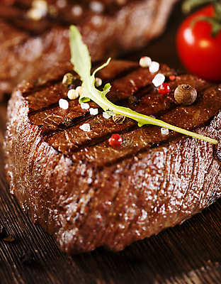 포토 JPG 해외이미지 음식 다이어트 방울토마토 육류 스테이크 요리 사람없음 식당 저녁식사 기댐 소고기 로켓 그릴 바비큐 굽기 허브 향신료 질감 매움 서빙 소금 레시피 후추 무침 단백질 루꼴라 입가심 해외포토 식물 토마토 채소 식재료 모션 주방용품 서양음식 건강 상점 식사 맛 구이 영양소 향미료 파일형식 이미지허브