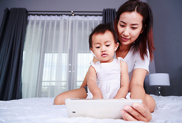 포토 JPG 해외이미지 백인 라이프스타일 여자 딸 행복 어린이 2 장난 창문 가족 침구 태국 놀이 엄마 주택 한국 함께함 실내 한명 사람 동양인 알약 디지털 일본 중국 침실 흰색 침대 아기 관찰 작음 거짓말 취침시간 해외포토 서양인 1 감정 아시아 컬러 가구 컨셉 관계 모션 인종 내부 건물 생활 약 크기 파일형식 이미지허브