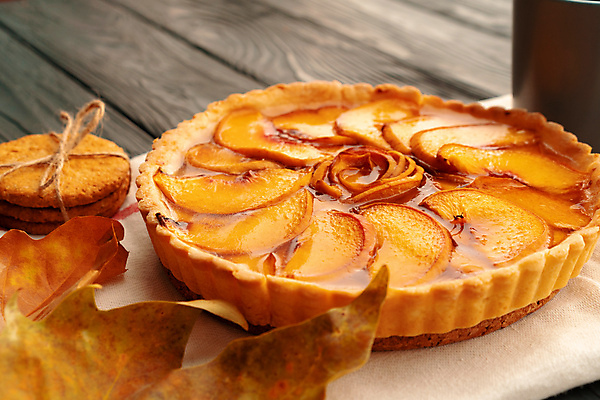 포토 JPG 해외이미지 낙엽 디저트 실내 사람없음 쿠키 달콤 애플파이 나무배경 해외포토 음식 백그라운드 잎 내부 맛 파이_빵 파일형식 이미지허브