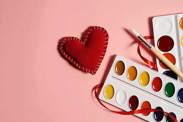 포토 JPG 해외이미지 리본 미술 취미 사람없음 물감 하트 붓 팔레트 분홍색배경 해외포토 모양 분홍색 백그라운드 문화예술 미술도구 파일형식 이미지허브