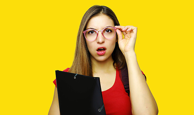 포토 JPG 해외이미지 백인 학생 여자 안경 얼굴 백그라운드 생각 학교 스트레스 한명 사람 20대 10대 뷰티 유행 귀여움 짜증 표현 퍼즐 불안 대학교 폴더 해결 불만 돌봄 배려 혼란 해외포토 서양인 1 잡화 교육 감정 컨셉 모션 청소년 청년 신체부위 파일 파일형식 이미지허브