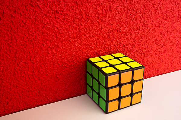 포토 JPG 해외이미지 모양 디자인 백그라운드 컨셉 놀이 스트레스 사람없음 건물 빨간색 초록색 파란색 컬러풀 장난감 블록 게임 흰색 마음 수학 퍼즐 클래식 신비 큐브 오브젝트 속도 뇌 주사위 정사각형 만들기 노력 문제 문제풀이 해결 헝가리 고립 어려움 지능 루빅큐브 해외포토 도형 건축물 컬러 교과목 모션 동유럽 파일형식 이미지허브