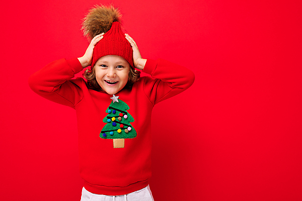 포토 JPG 해외이미지 행복 감정 얼굴 어린이 백그라운드 크리스마스 겨울 한명 소년 빨간색 산타클로스 유행 놀람 흰색 양모 해외포토 1 계절 기념일 남자 컬러 표정 사람 신체부위 직물 파일형식 이미지허브