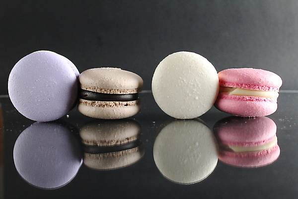 포토 JPG 해외이미지 전통 음식 분홍색 백그라운드 다이어트 디저트 사람없음 노란색 쌓기 쿠키 케이크 초콜릿 검은색 카페 빵집 프랑스 달콤 맛 설탕 아몬드 마카롱 프랑스어 고립 페스츄리 맛있는 해외포토 문자 유럽 빵 컬러 컨셉 모션 건강 상점 견과류 파일형식 이미지허브