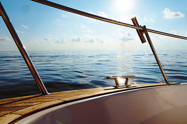 포토 JPG 해외이미지 주간 바다 여행 요트 하늘 사람없음 야외 햇빛 해외포토 자연요소 배_교통 태양 파일형식 이미지허브