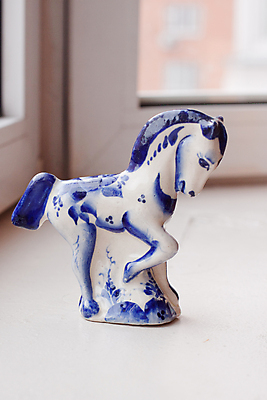 포토 JPG 해외이미지 1 디자인 꽃 패턴 창문 사람없음 세로 파란색 수확 흰색 그리기 오브젝트 오리지널 해외포토 식물 컬러 무늬 농업 모션 파일형식 이미지허브