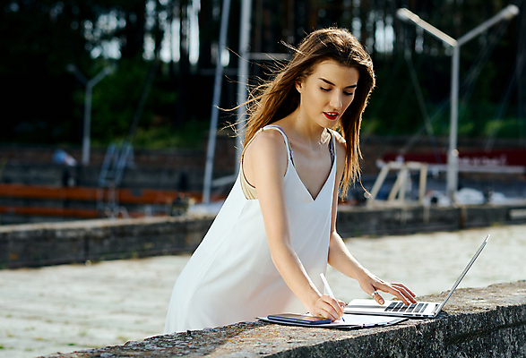 포토 JPG 해외이미지 직업 라이프스타일 여자 행복 아시아 모래 바다 여행 백그라운드 인터넷 비즈니스 통신 자연 하늘 휴가 휴식 한명 사람 앉기 동양인 성인 초록색 금융 파란색 노트북 컴퓨터 뷰티 공책 자유 흰색 업무 해외포토 1 감정 나라 컬러 컨셉 모션 문구용품 인종 생활 경제 전자제품 작업 생태계 파일형식 이미지허브